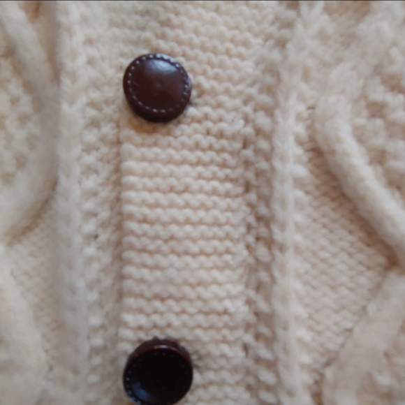 Vintage Joseph F. Heron 100% Irish Wool Handknit Sweater. - Picture 10 of 11